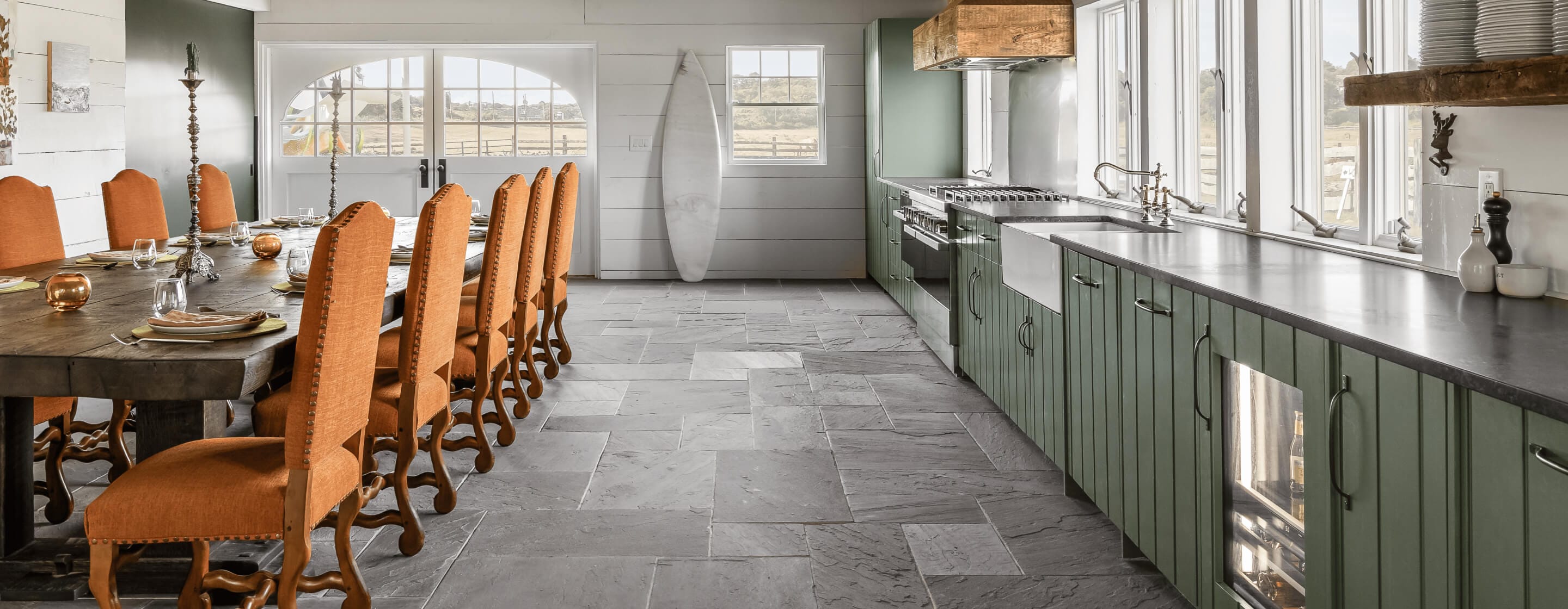 An elegant dining tablescape.