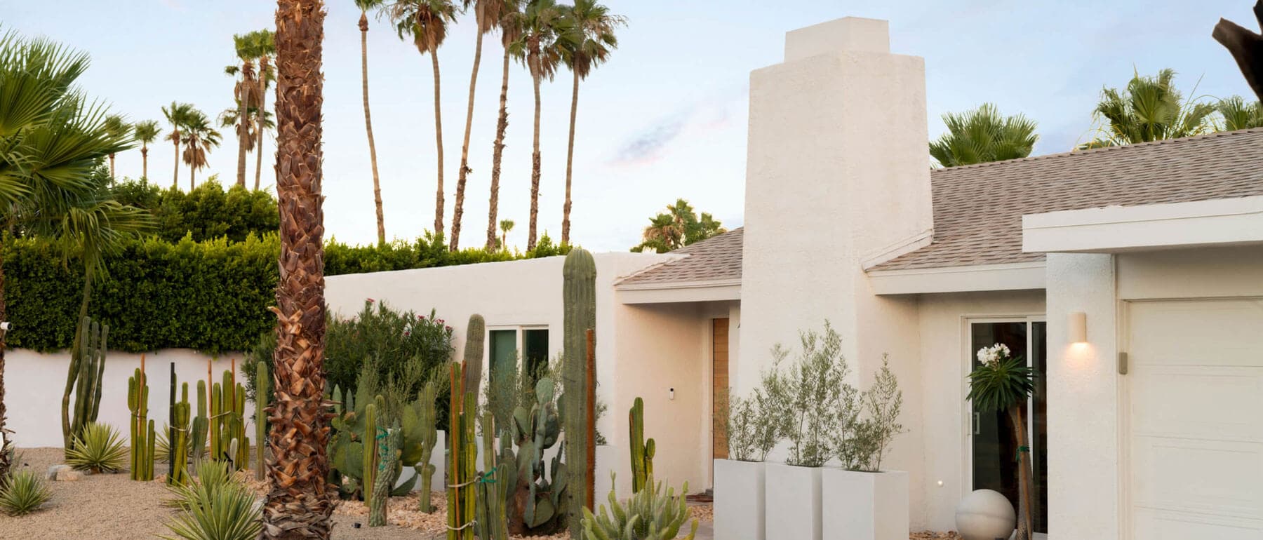 The exterior of Mat Sanders’ home in Palm Springs, California.