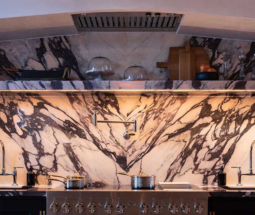 A JennAir® Professional-Style Induction Range in a stylish kitchen