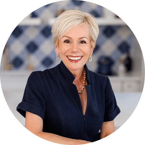 A headshot of Kerrie Kelly