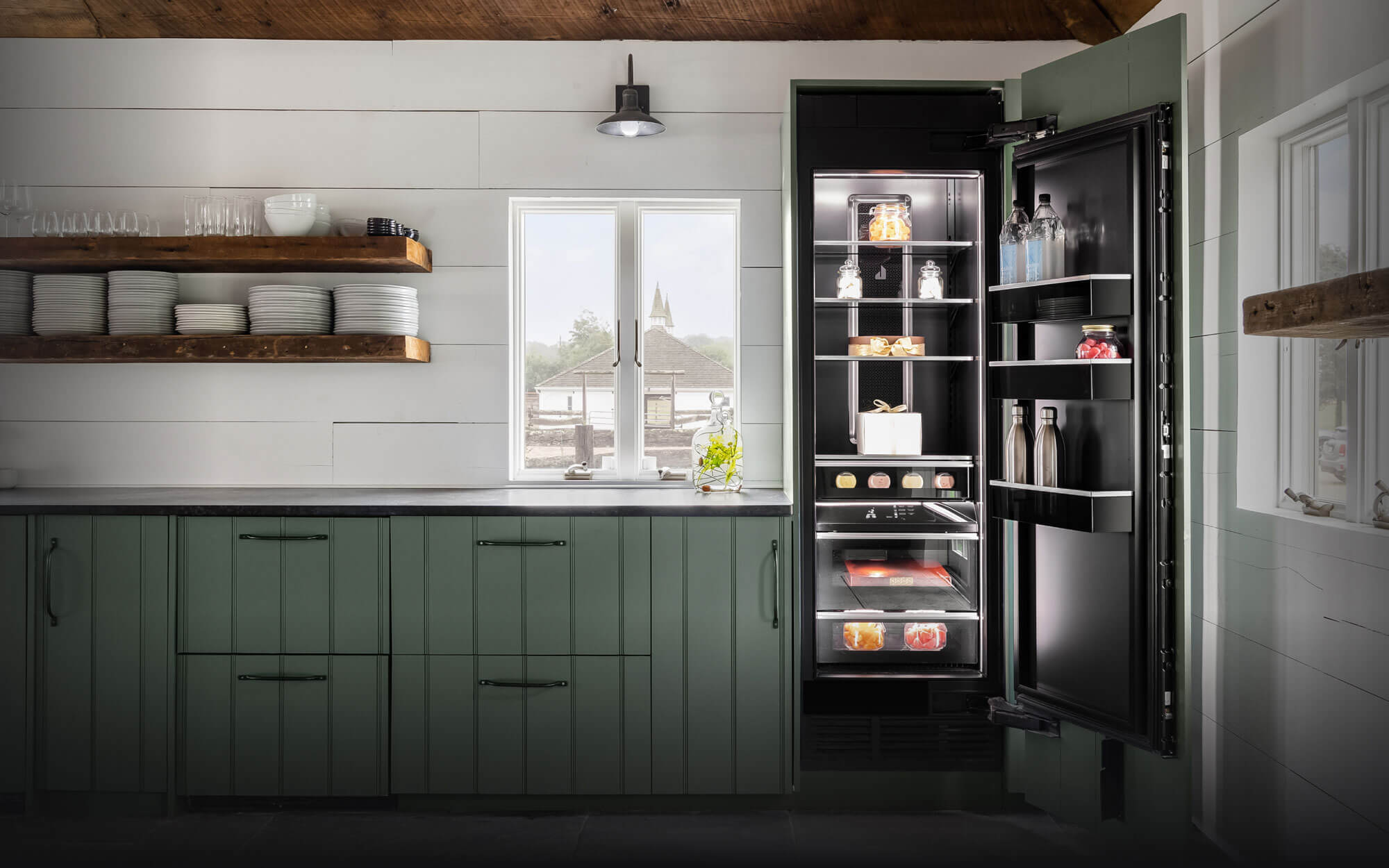  A single JennAir® Column in a real kitchen.