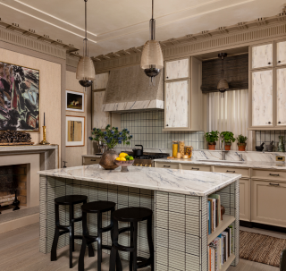 A complete view of the kitchen's design.