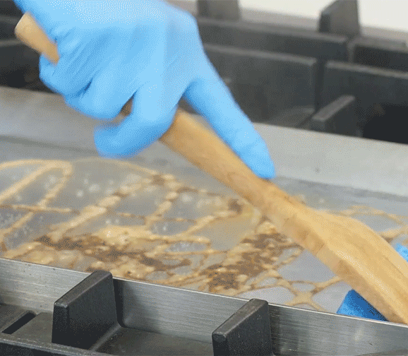 A close up of the Chrome-Infused Griddle.
