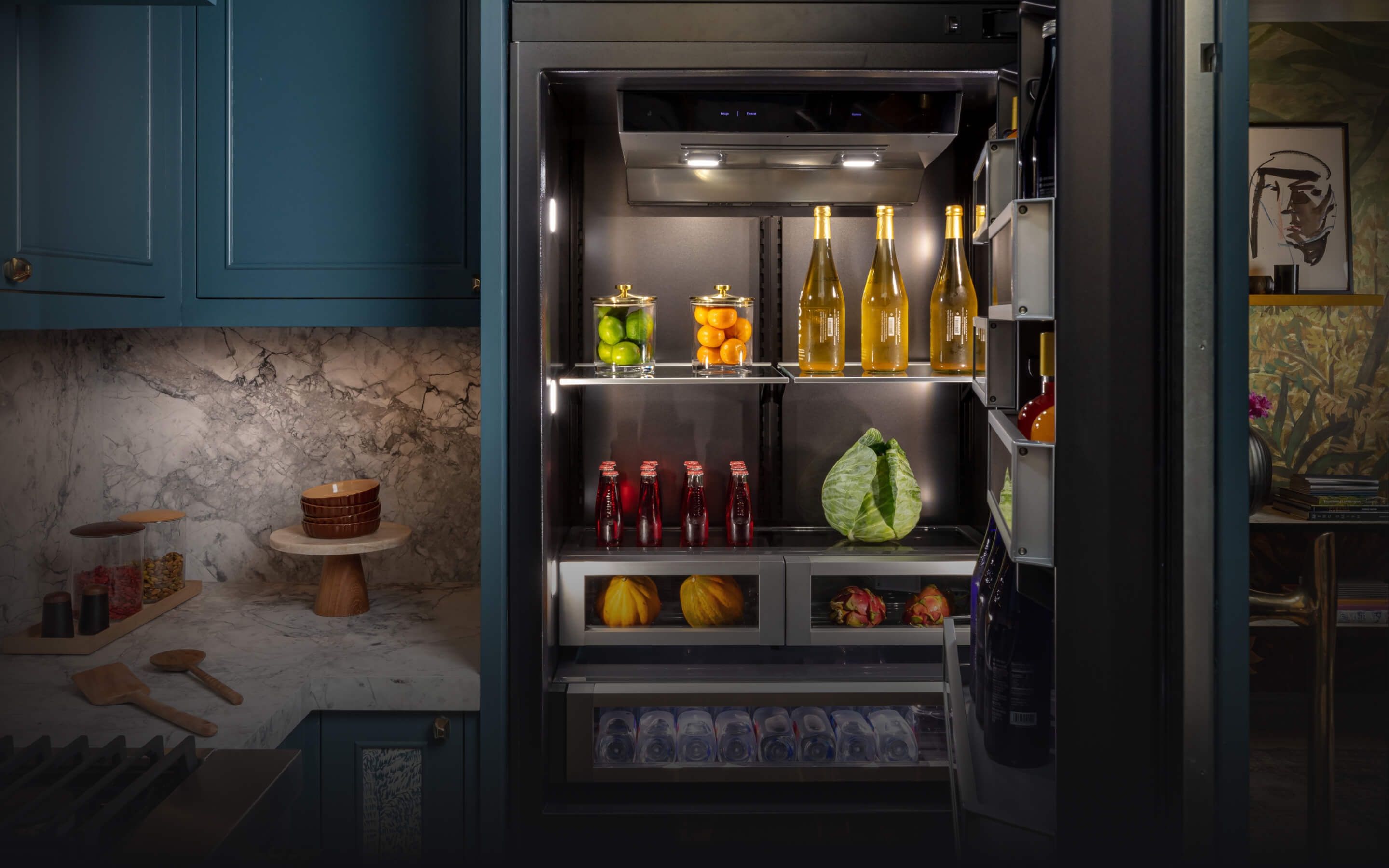  A real kitchen featuring a JennAir® Bottom-Mount Built-In Refrigerator.