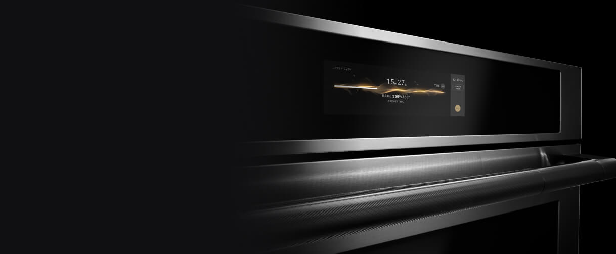 Closeup of the LCD display during the cooking process.