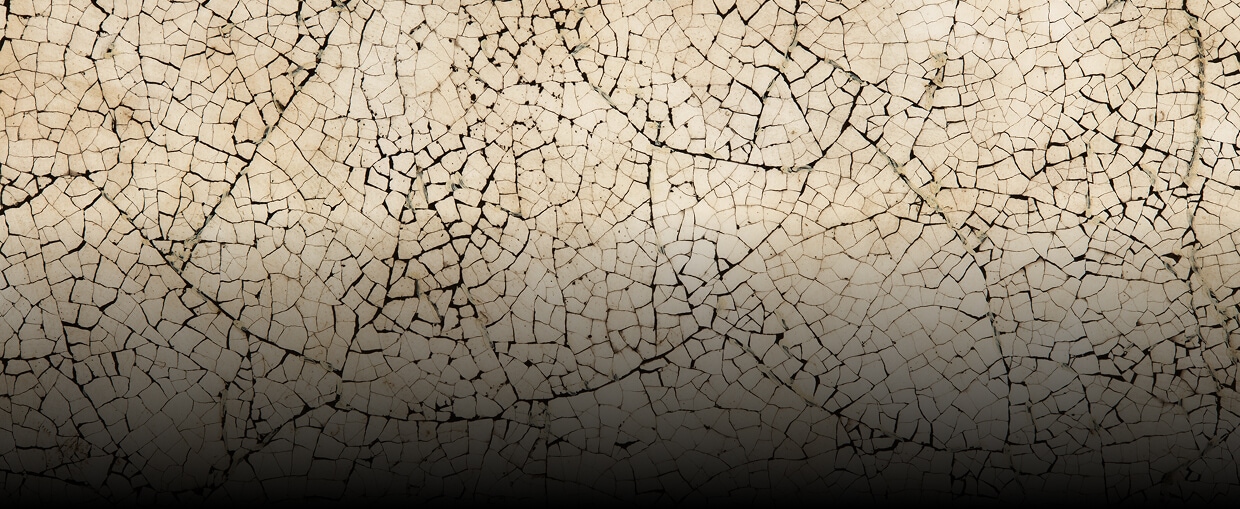 A close up of the texture of Eggshell Crackle Taupe
