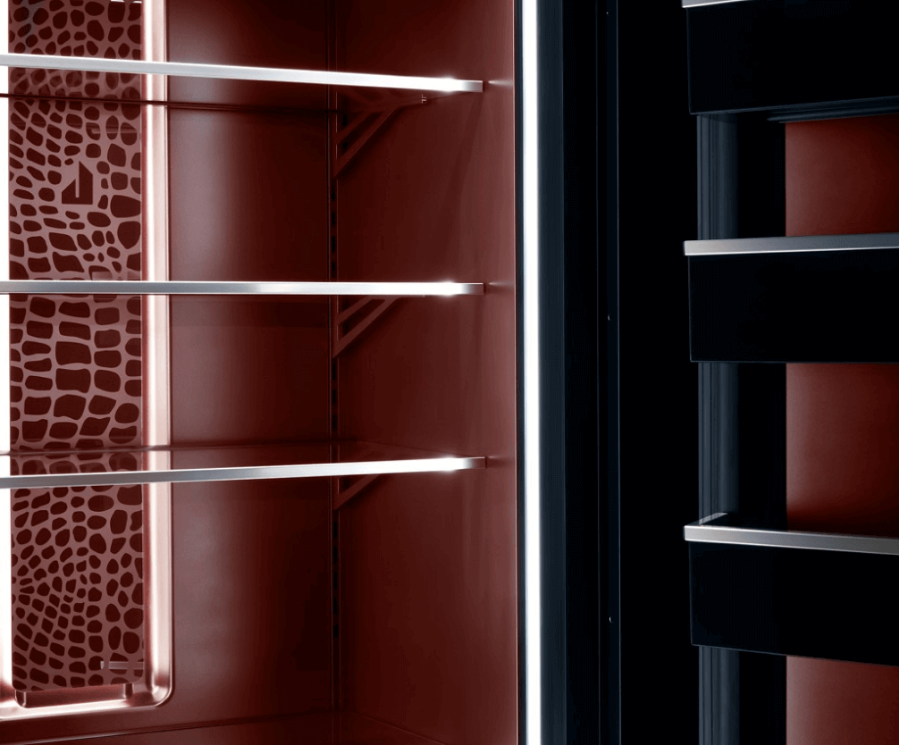 The perimeter lighting around the edges of the column.