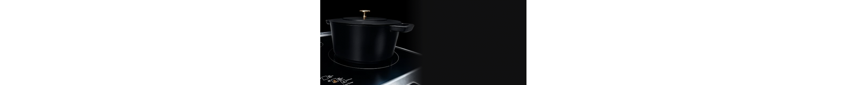 A JennAir® Induction Cooktop with a large stockpot on the Flex Element.