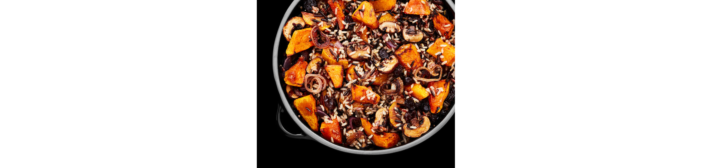 Large pot sitting on the Induction Cooktop.