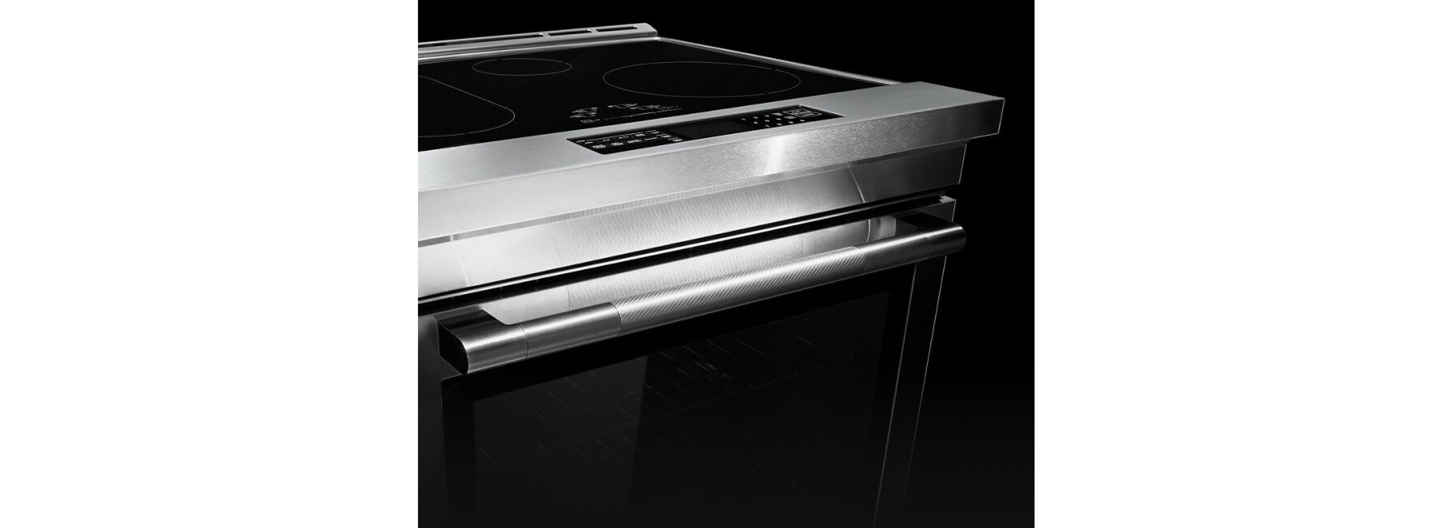 A closeup of the knurling on the handle of a RISE™ Induction Range.