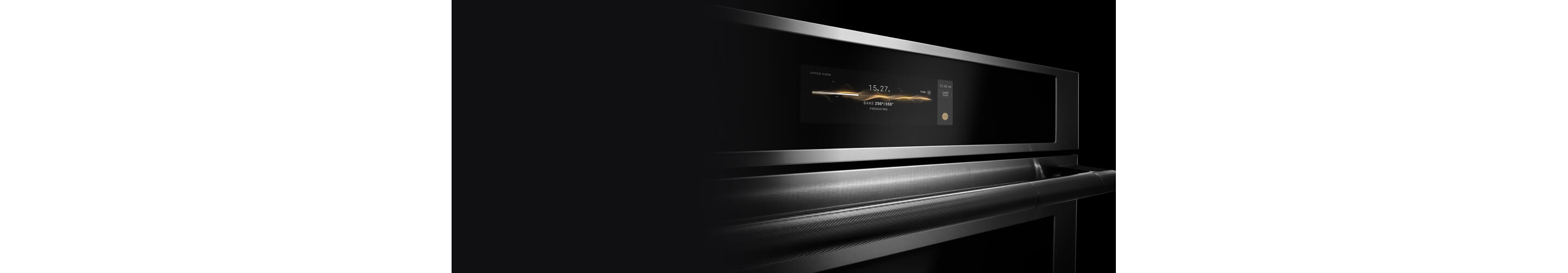 Closeup of the LCD display during the cooking process.