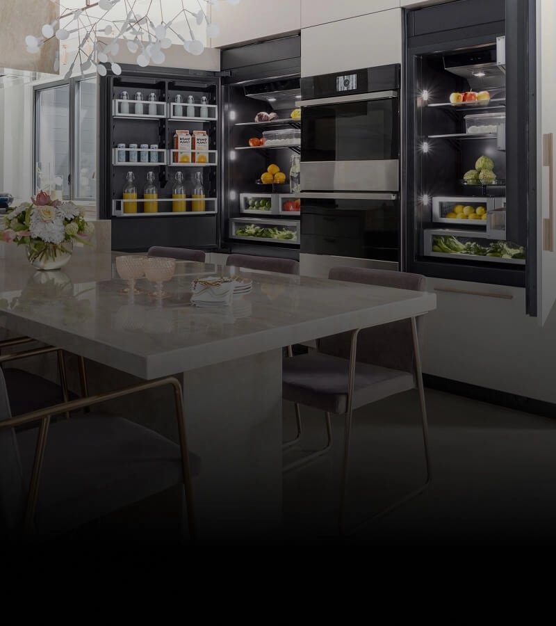 A bright kitchen outfitted with JennAir® appliances.