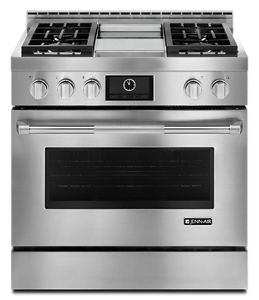 Pro-Style® 36" Gas Range with Griddle and MultiMode® Convection