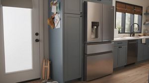 WRMC7036RZ-Easy-View-Drawers_No-VO_Feature